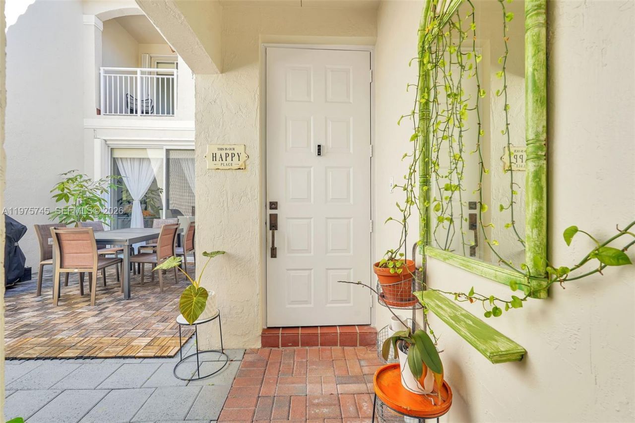 1425 Weeping Willow Way, Hollywood, FL 33019 Photo