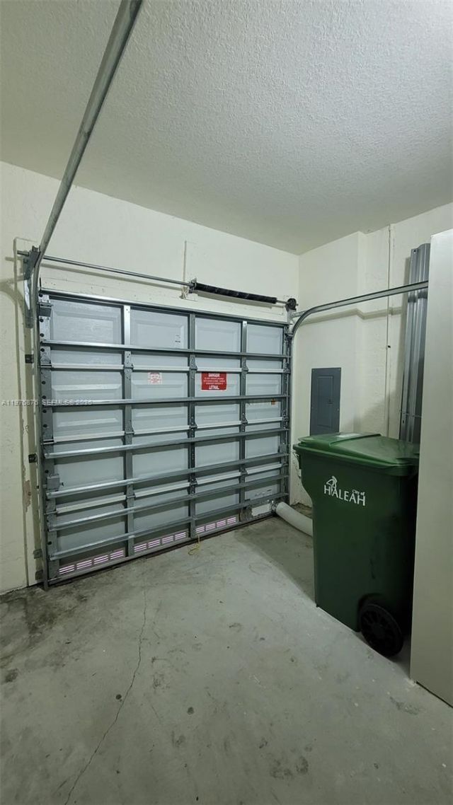 10219 W 32nd Ln , Hialeah, FL 33018 Photo