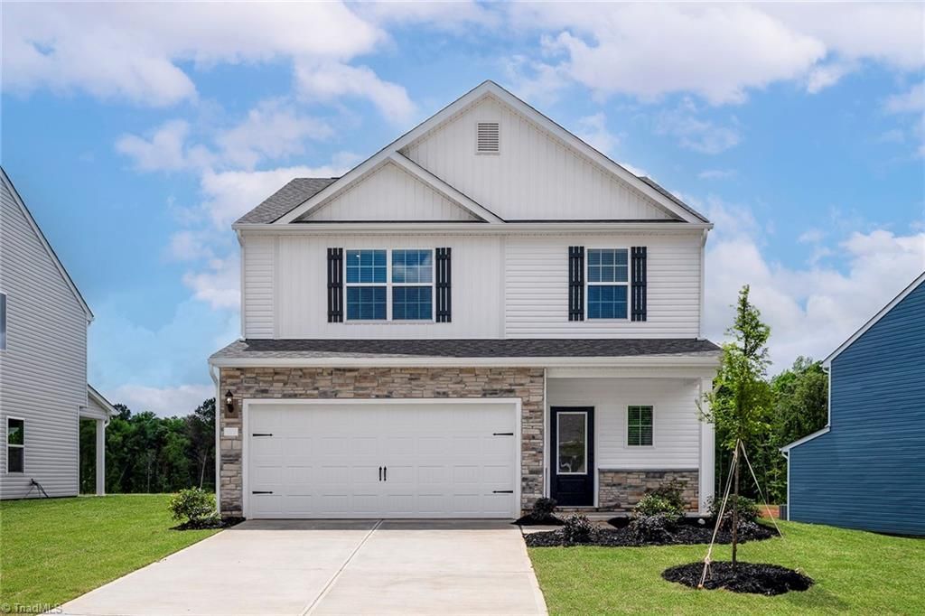 3446 Robindale Drive, Winston-Salem, NC 27107 Main Photo