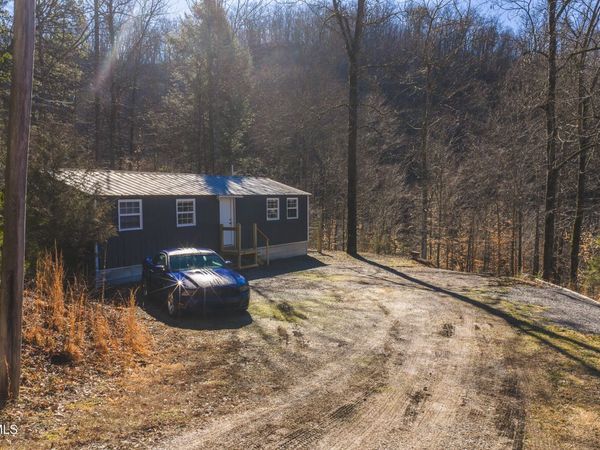 637 Jacobs Hollow Road, Sneedville, TN 37869