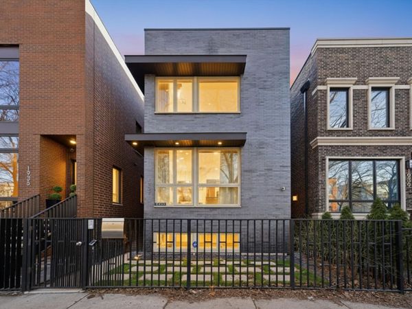 1937 W Ohio Street , Chicago, IL 60622