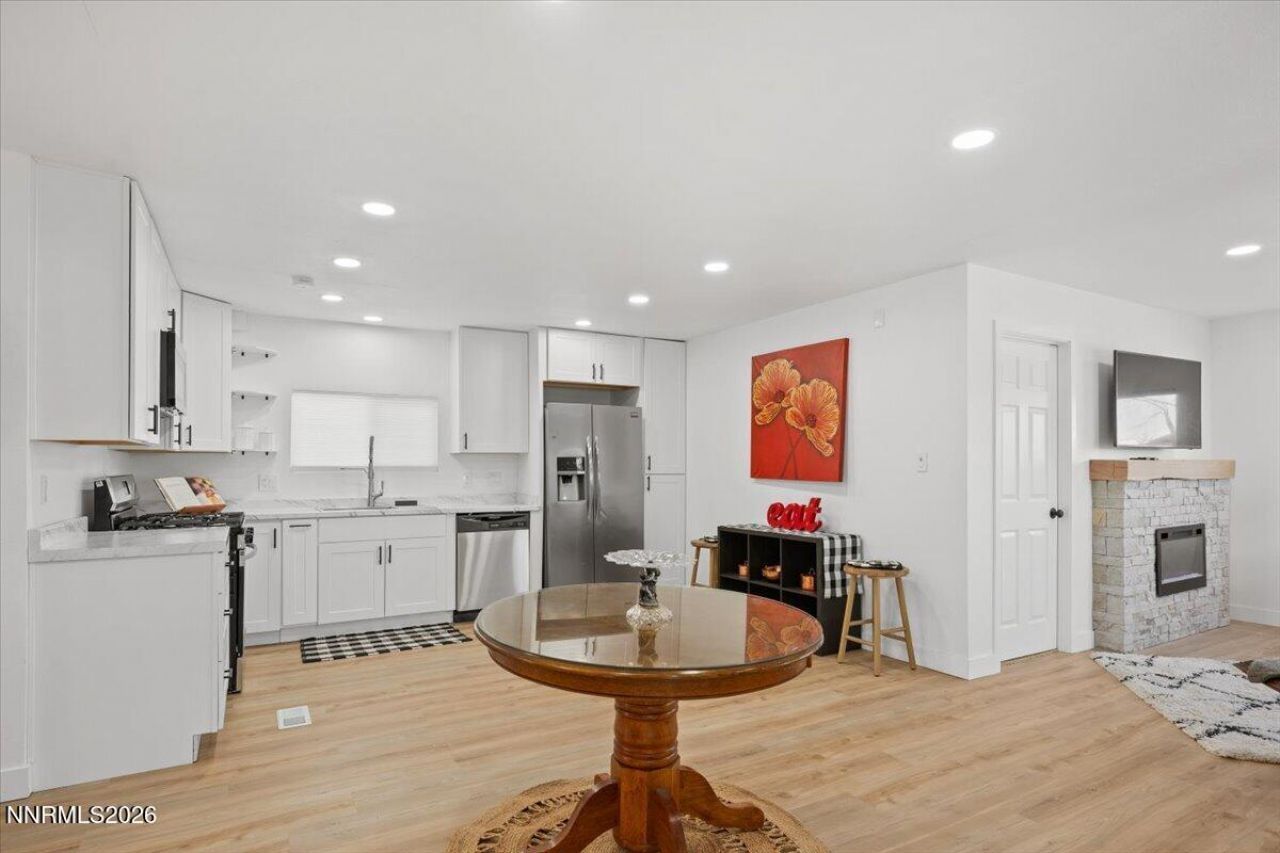 384 Loster Way, Sun Valley, NV 89433 Photo