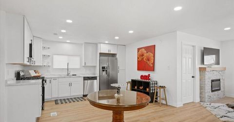 384 Loster Way, Sun Valley, NV 89433 Photo