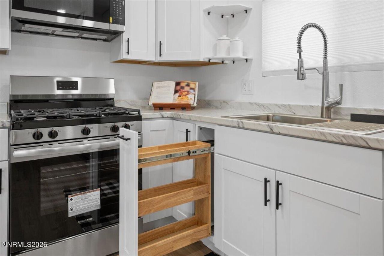 384 Loster Way, Sun Valley, NV 89433 Photo