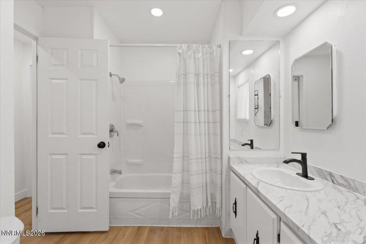 384 Loster Way, Sun Valley, NV 89433 Photo