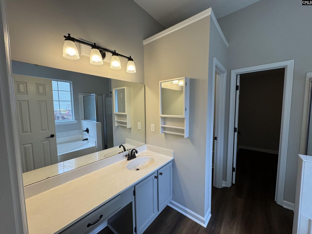 102 Wisteria Way  Photo 11