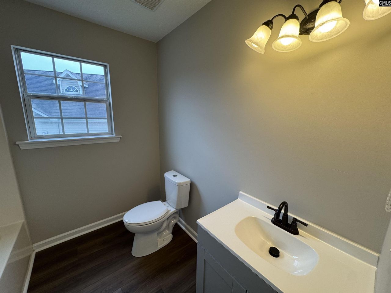 102 Wisteria Way  Photo 16