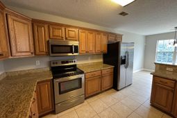 102 Wisteria Way  photo 4