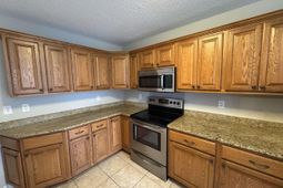 102 Wisteria Way  photo 4