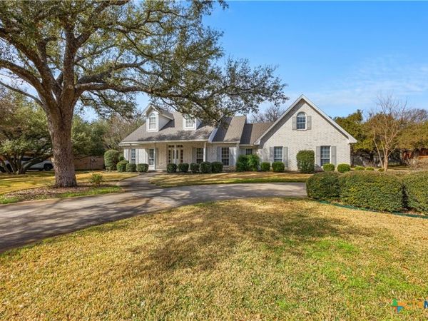 908 Salado Oaks Drive , Salado, TX 76571