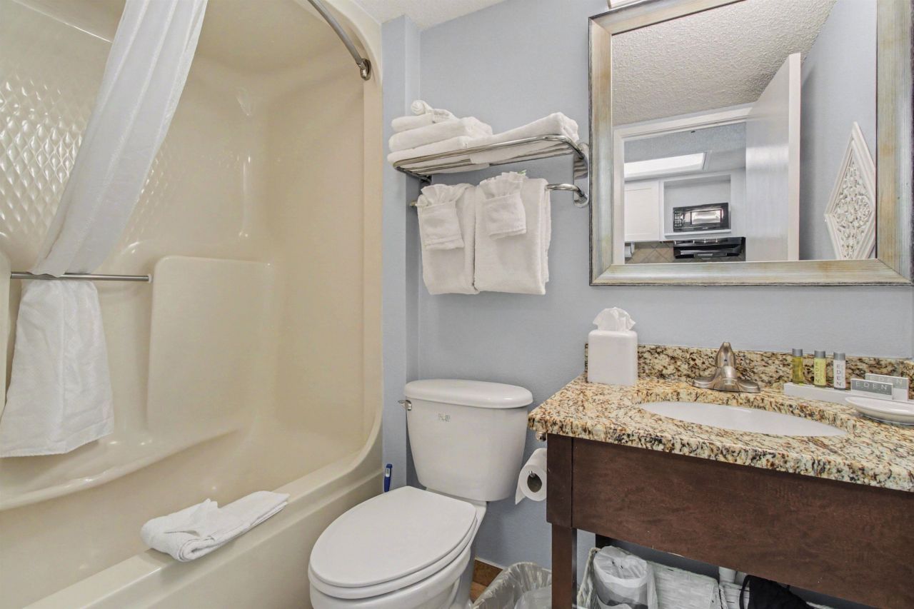 2401 S Ocean Blvd.  Photo 10