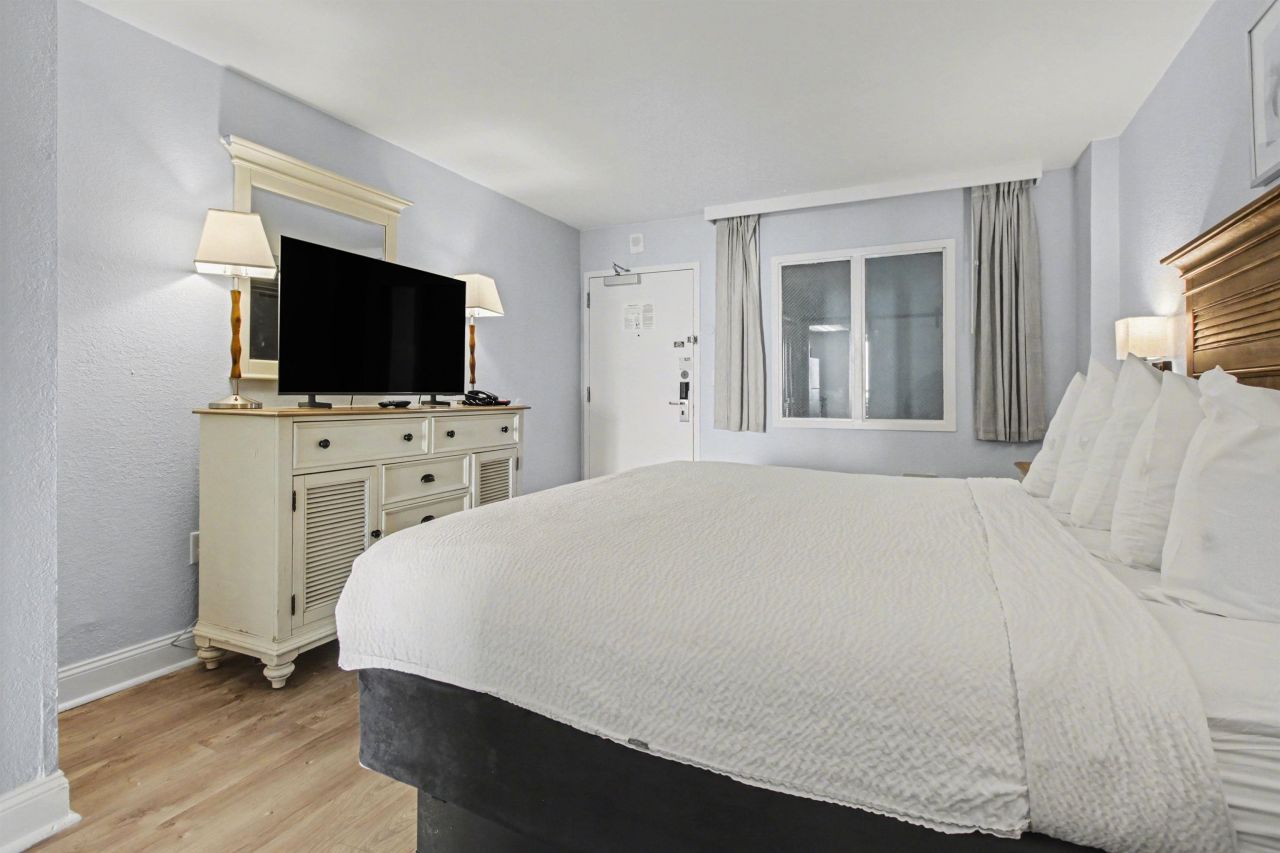 2401 S Ocean Blvd.  Photo 6