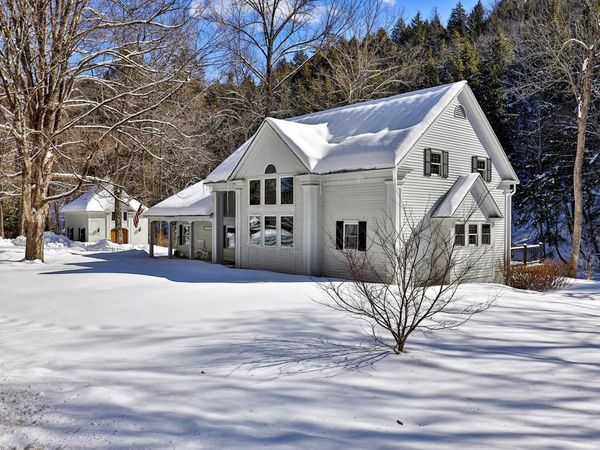 300 Route 121, Grafton, VT 05146