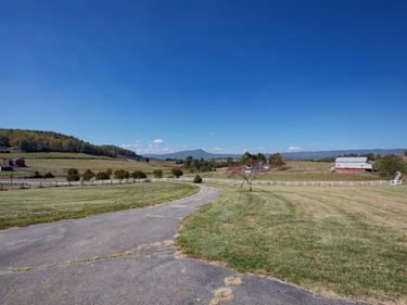 2834 BROWNSBURG Tpke , Brownsburg, VA 24415