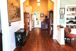 107 Whitridge Lane photo 4