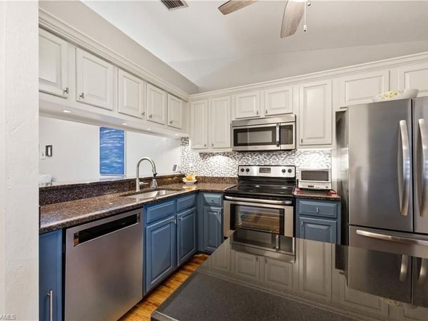 2018 Pine Isle LN, Unit 2018, NAPLES, FL 34112