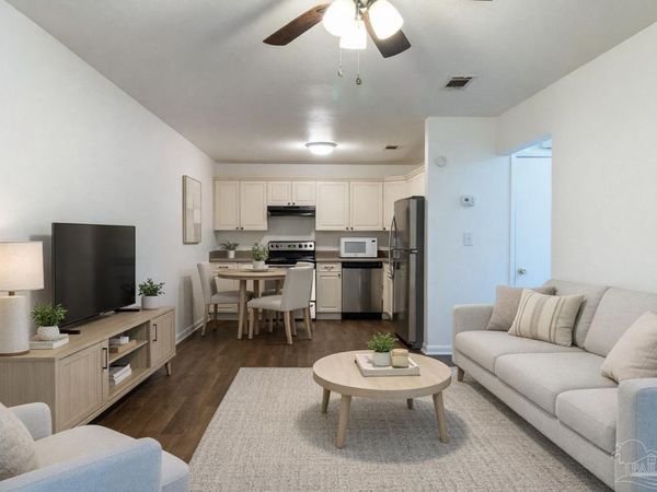 3202 Redwood Ln, Unit 109, Gulf Breeze, FL 32563