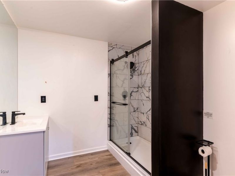 3849 E Lakeside Avenue , Unit 202, Cleveland, OH 44114 Photo 6