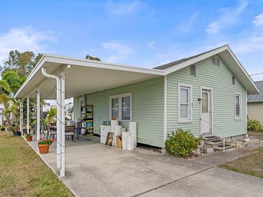 1126 GRABER AVENUE , SARASOTA, FL 34237