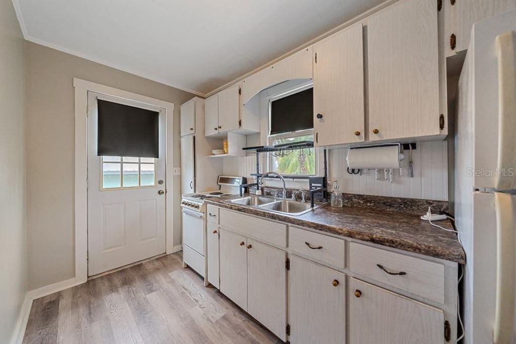 1126 Graber Avenue, Sarasota, FL 34237 Photo