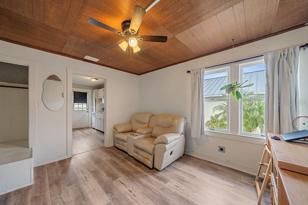 1126 Graber Avenue, Sarasota, FL 34237 Photo