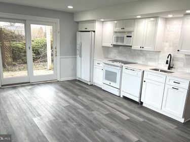 2700 CALKINS , OAK HILL, VA 20171