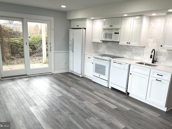 2700 CALKINS , OAK HILL, VA 20171