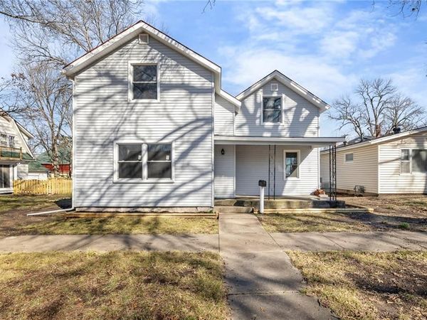 325 S Elm Street, Ottawa, KS 66067
