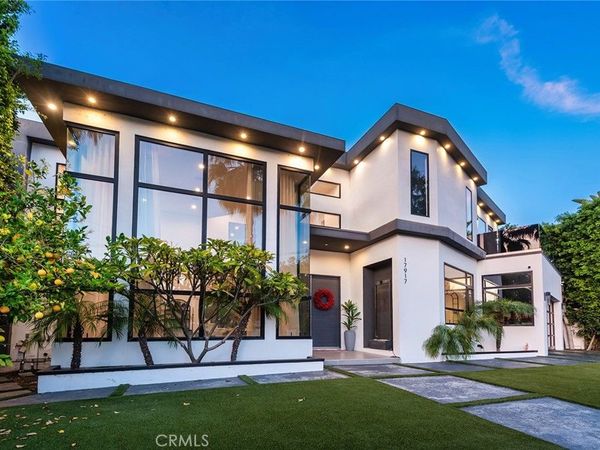 17917 Valley Vista Boulevard, Encino, CA 91316