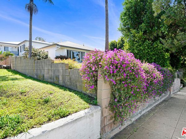 830 Hill Street, Unit D, Santa Monica, CA 90405