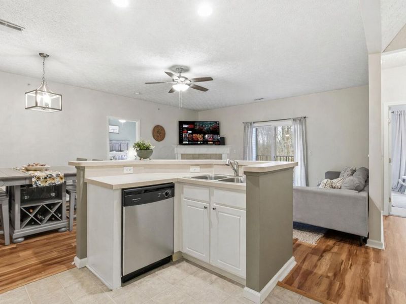 213 Shelbourne Forest Way, Delaware, OH 43015 Photo 10