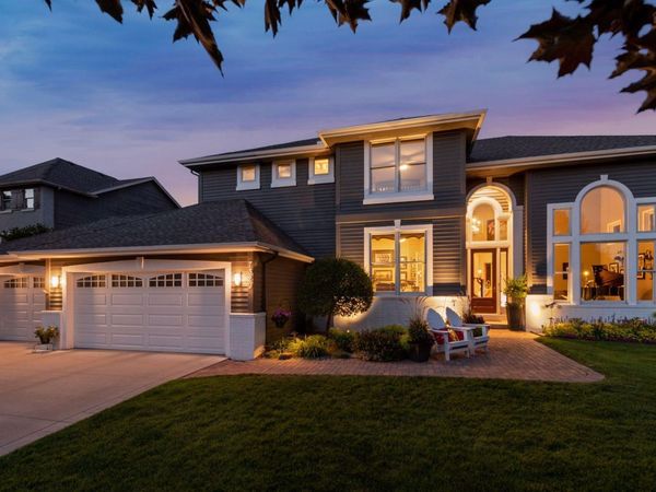 7329 Bent Bow Trail, Chanhassen, MN 55317