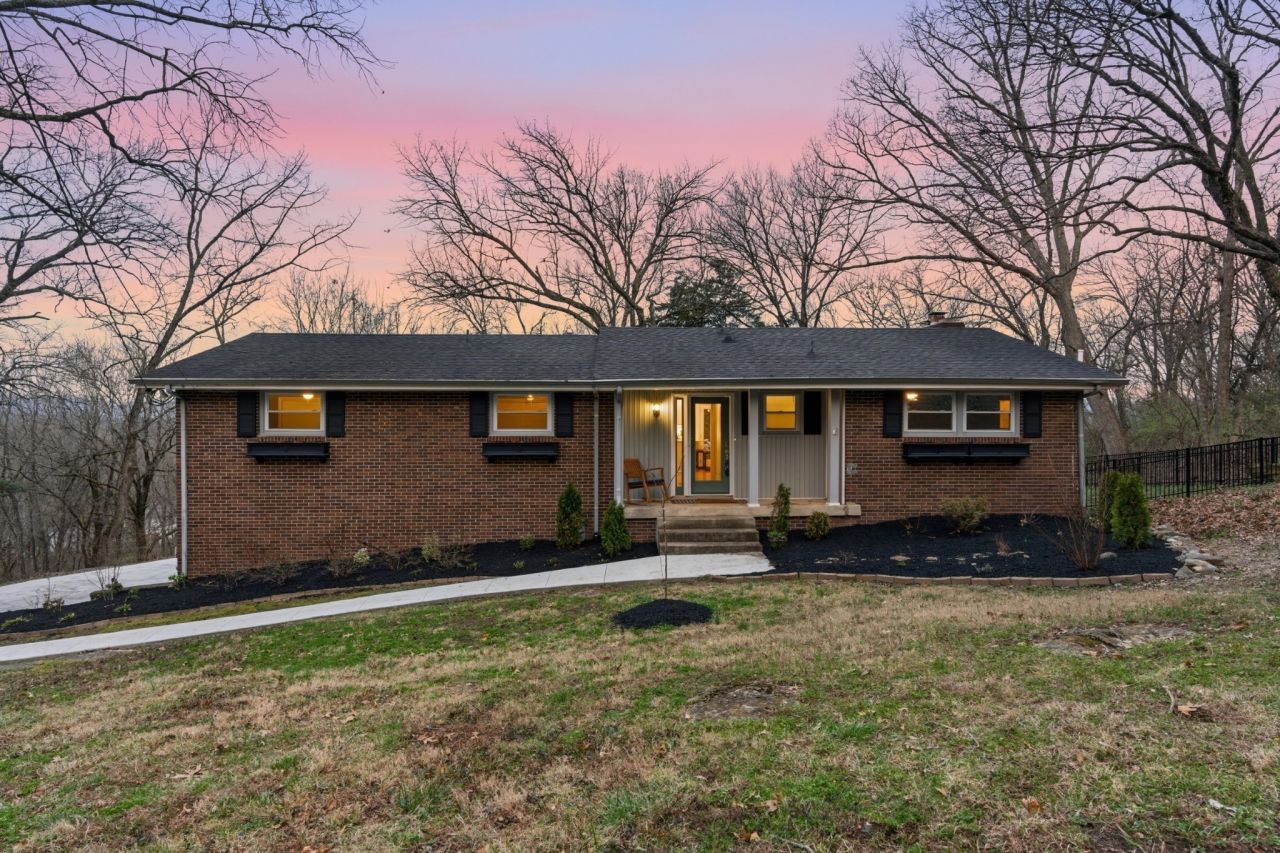 6456 Fleetwood Dr, Nashville, TN 37209 Main Photo