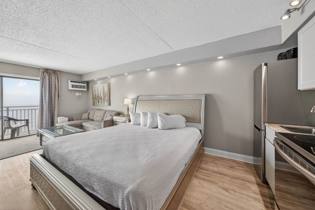 1207 S Ocean Blvd. Photo 10