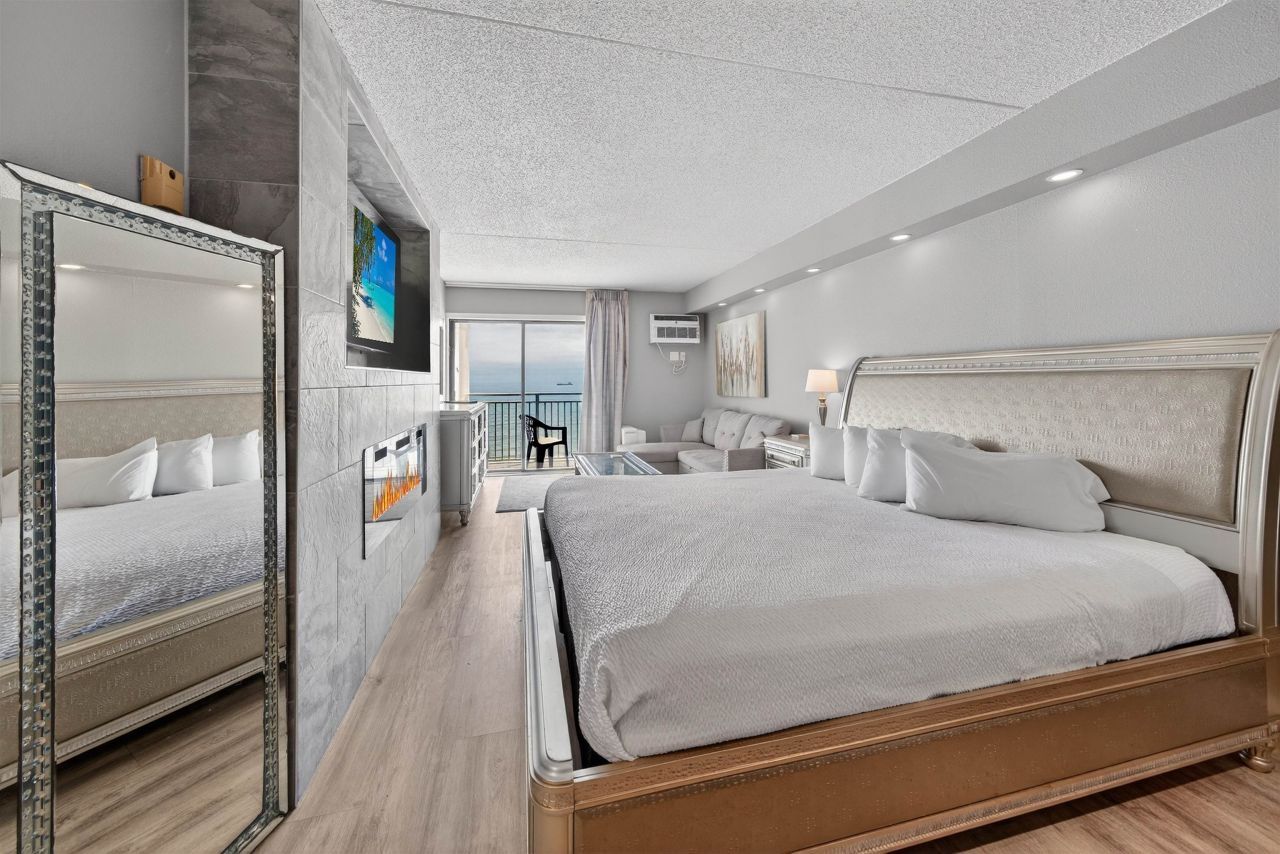 1207 S Ocean Blvd. Photo 8