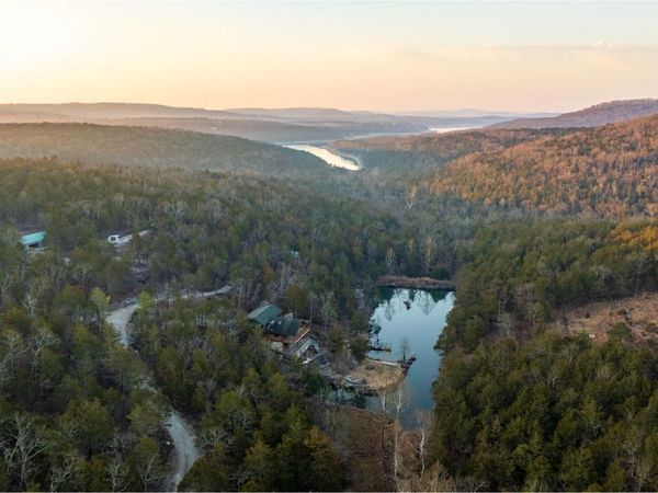 863 Collins Lane, Galena, MO 65656