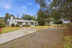 1173 Carter Avenue photo 4