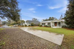 1173 Carter Avenue photo 4