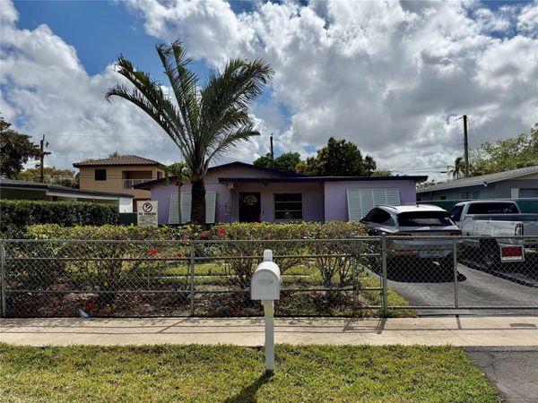 1718 NW 7th St, Fort Lauderdale, FL 33311