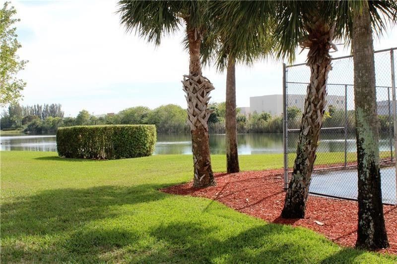 5870 S Golden Beauty Lane, Tamarac, FL 33321 Photo