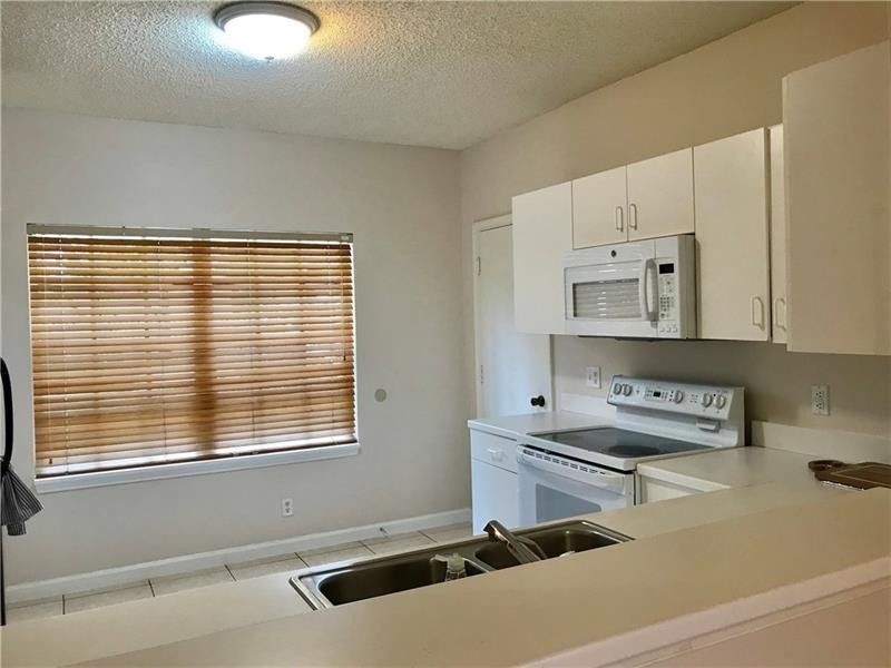 5870 S Golden Beauty Lane, Tamarac, FL 33321 Photo