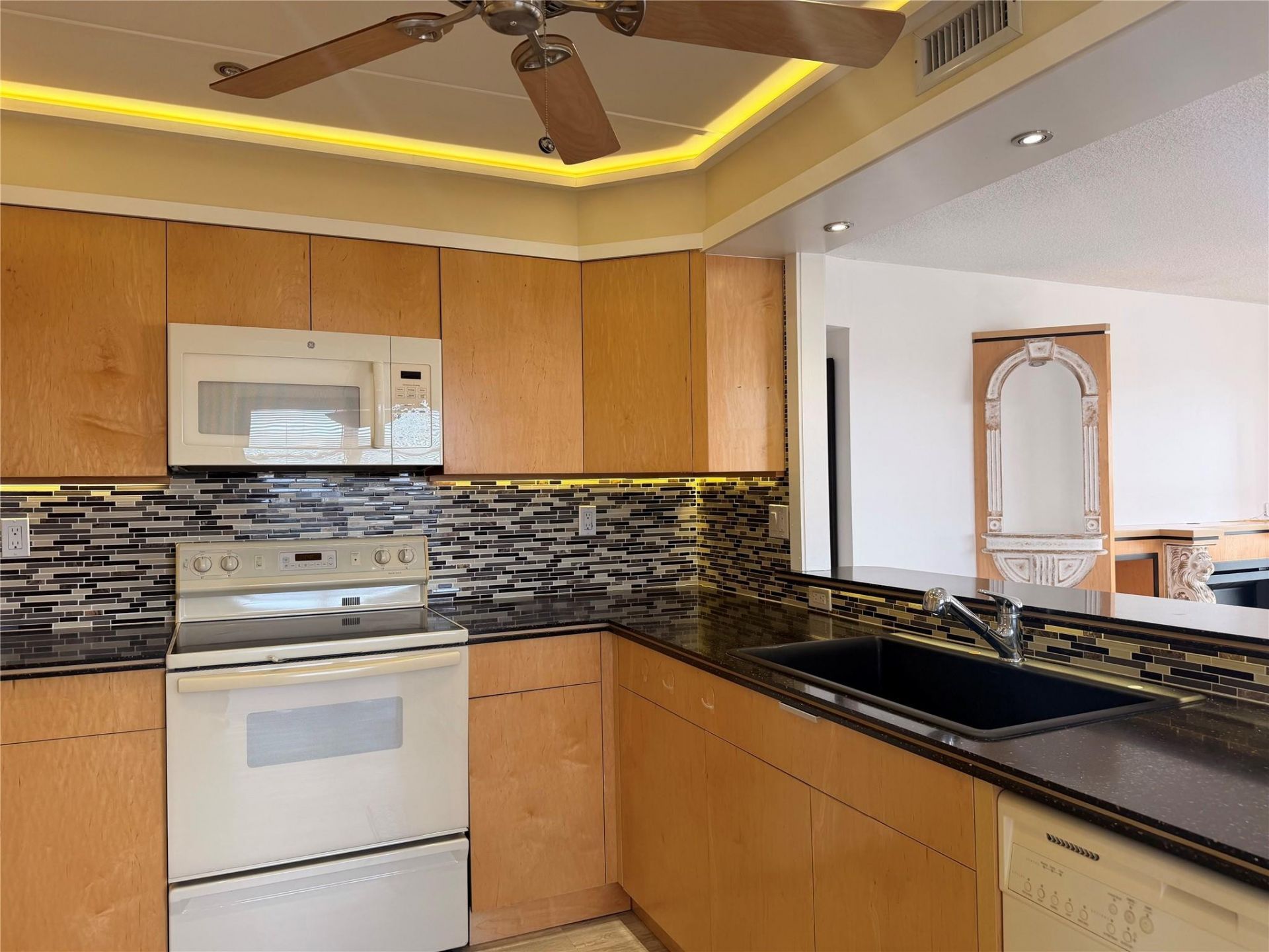 10777 W Sample Road, Unit 706, Coral Springs, FL 33065 Photo