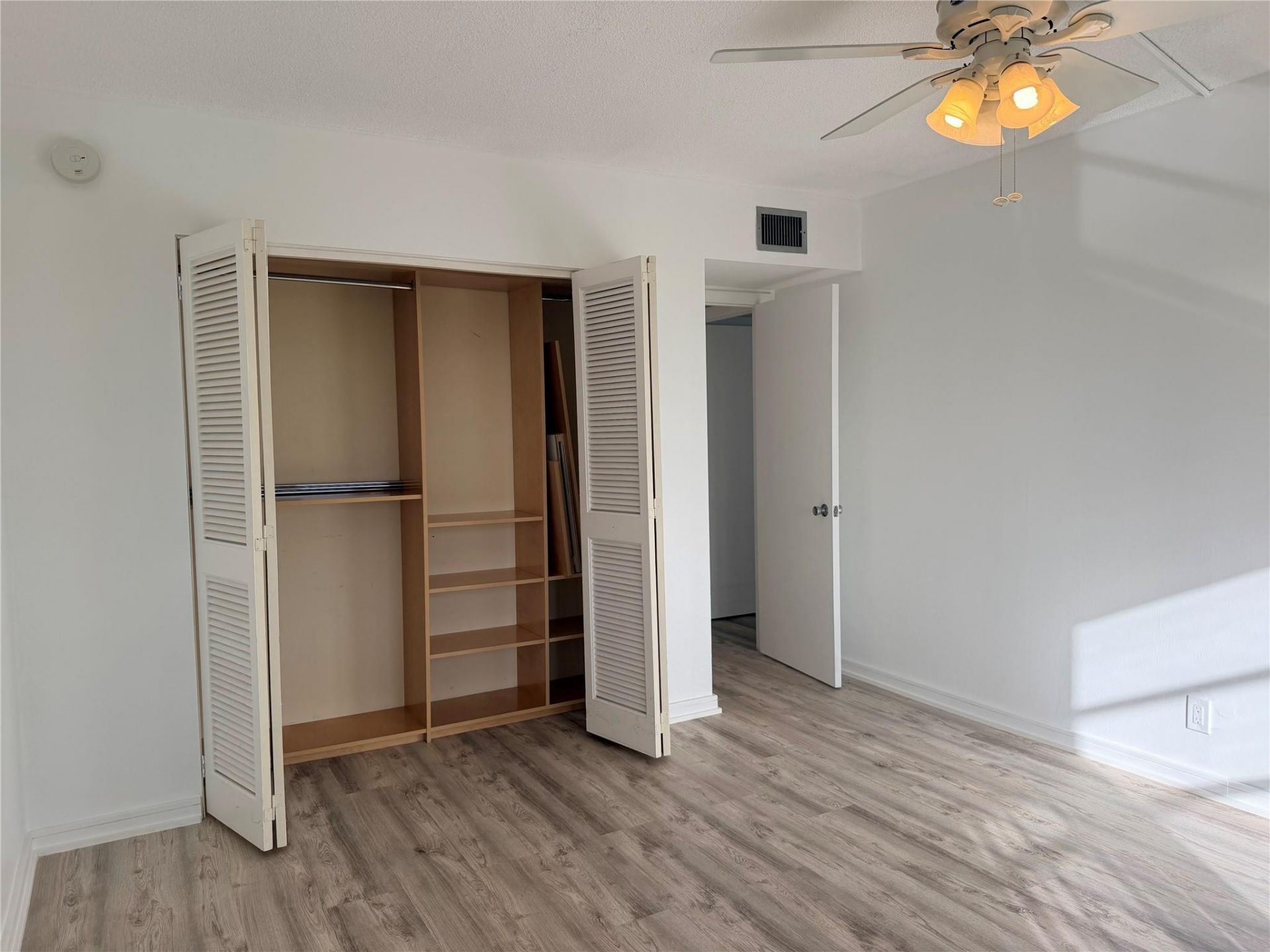 10777 W Sample Road, Unit 706, Coral Springs, FL 33065 Photo