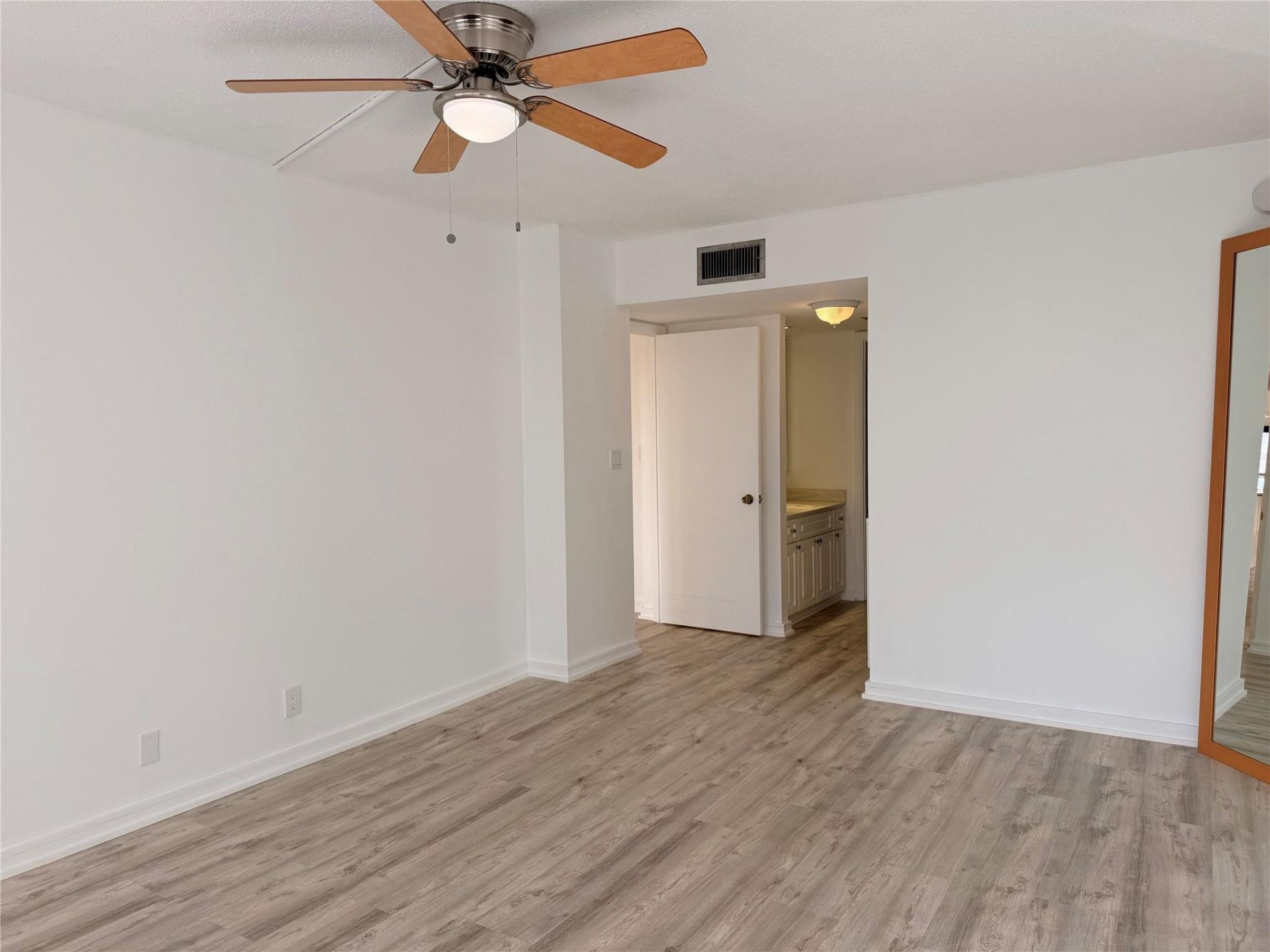 10777 W Sample Road, Unit 706, Coral Springs, FL 33065 Photo