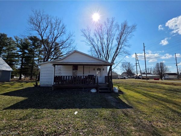 6910 Elm Street , East Fultonham, OH 43735