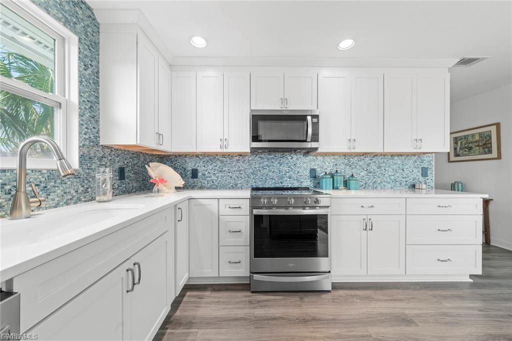 6093 Henderson Rd , Sanibel, FL 33957 Photo