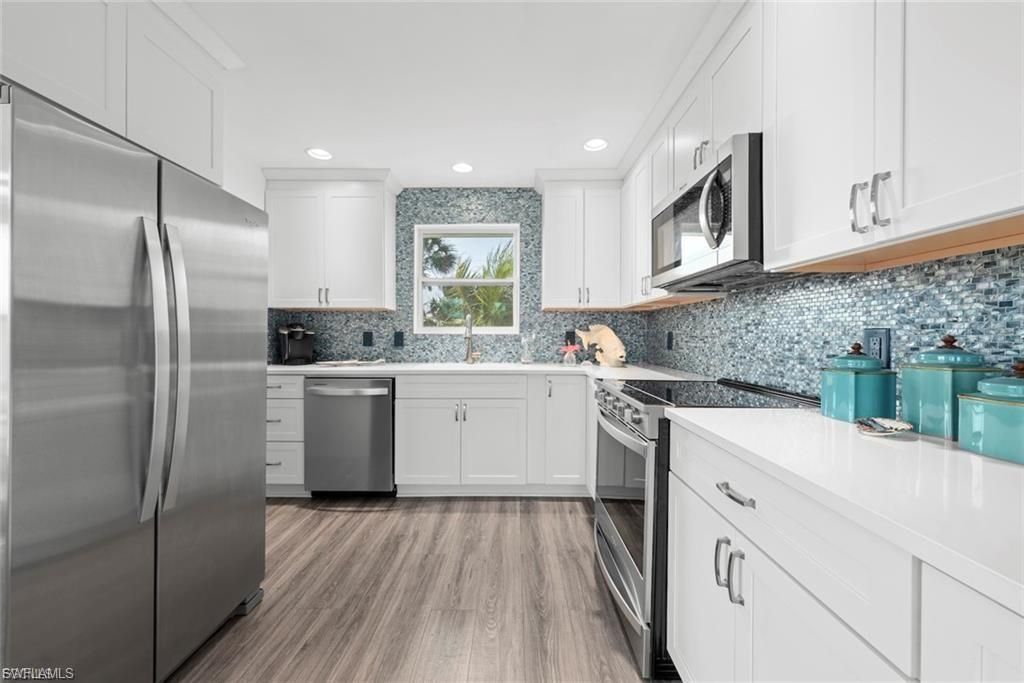 6093 Henderson Rd , Sanibel, FL 33957 Photo