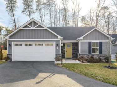 17 ARCHER CIR, PALMYRA, VA 22963