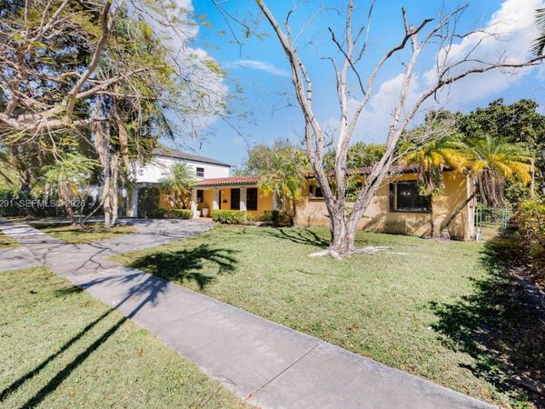 3721 SW 58th Ave , Miami, FL 33155