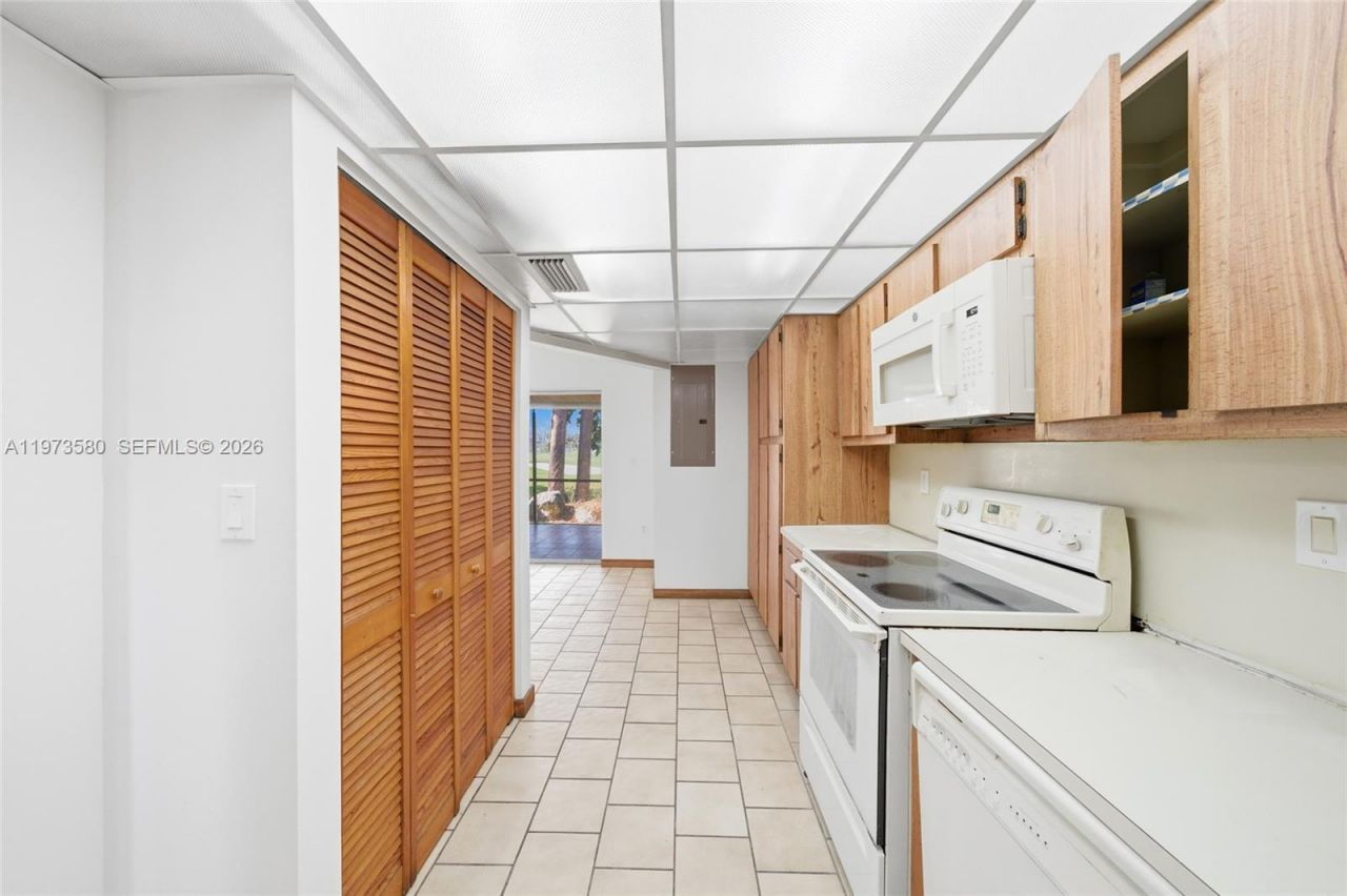 14371 Kendale Lakes Cir, Miami, FL 33183 Photo